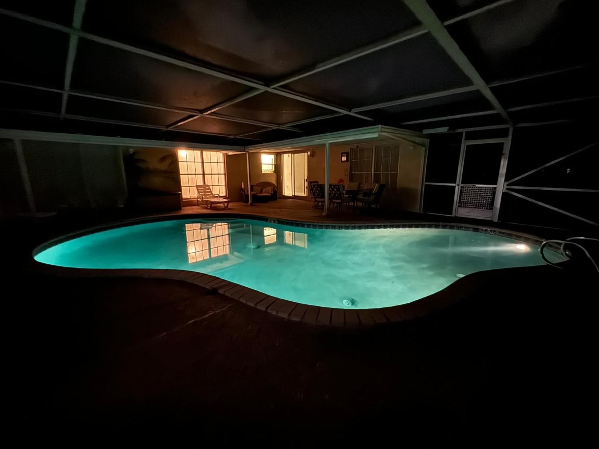 Tropical Beach & Lakefront Home ウェストパームビーチ エクステリア 写真
